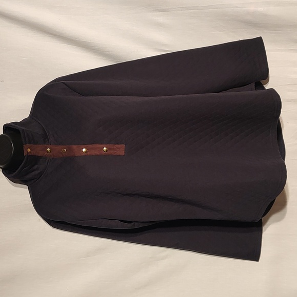 Top It Off Tops - Women's dark blue top with brown faux suede by 'Top it off'. Size L/XL